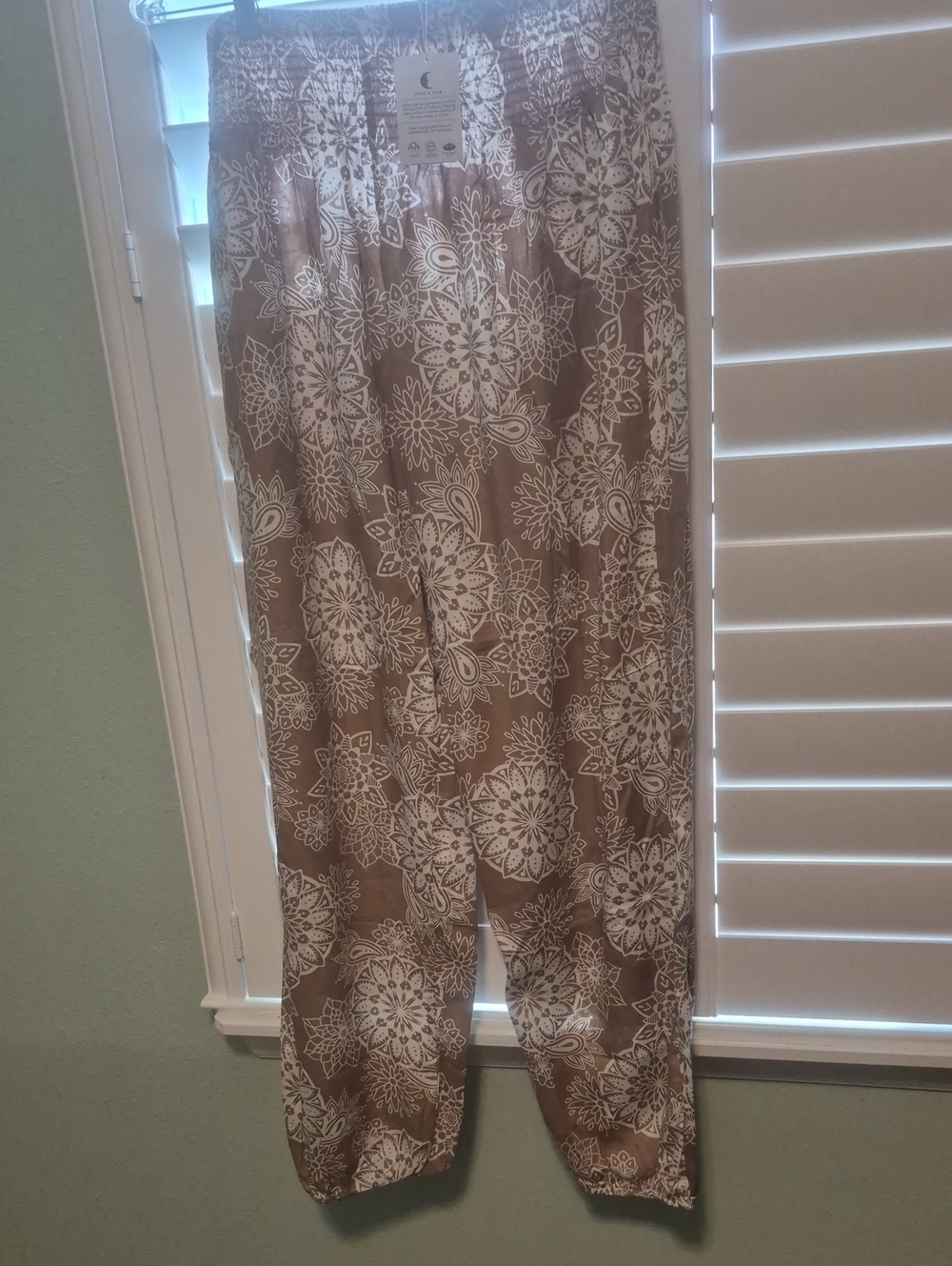 Comfort Fit Brown Floral-Print Lounge Pants